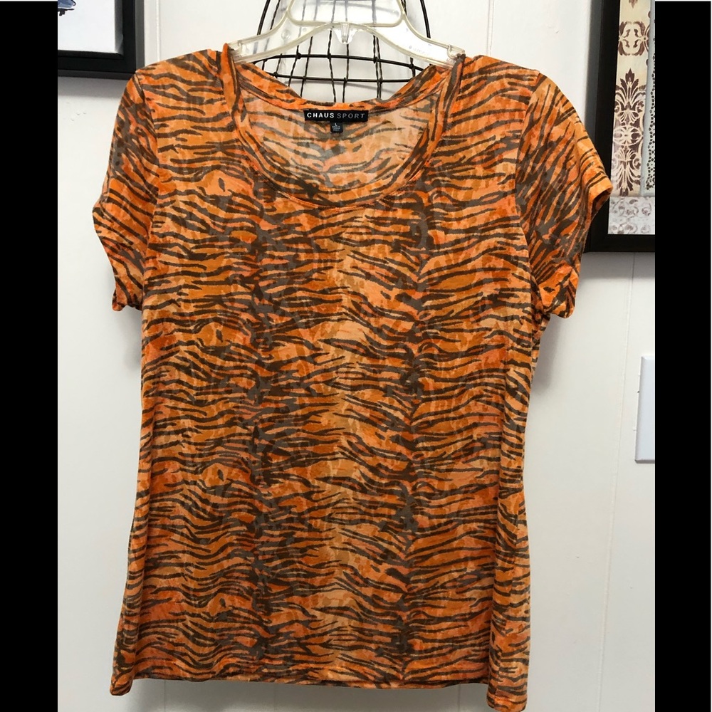 Chaus Sport tee shirt, size Large